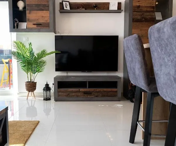 Sunny Island Apartment