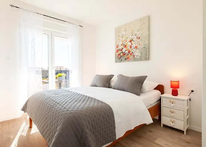 Sunny Island 公寓 *